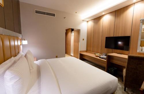 Deira Hotel | Luxe Grand Hotel