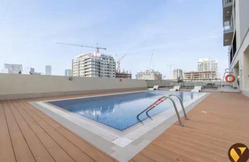 Jumeirah Village Circle Apartment | Vogue Vacation Homes, JVC Jeewar Tower near Circle Mall, One Bedroom Apartment with Balcony and City View, Access to all Amenities
