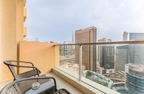 Dubai Marina Apartment | Sky-High 1BR with Stunning Direct Marina Views, Steps from the Metro and Offering Seamless Access to Marina Mall, The Address Residences, Dubai Marina by Deluxe Holiday Homes