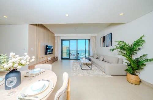 Dubai Apartment | Beyond Stays - Luxury 2 Bedroom Waterfront Apartment with Sea Views - Port Rashid