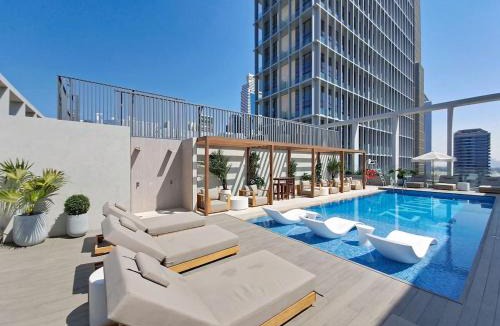 Al Satwa Apartment | Vacationer Holiday Homes l Luxe 1 Bed l Prime Location l City Views