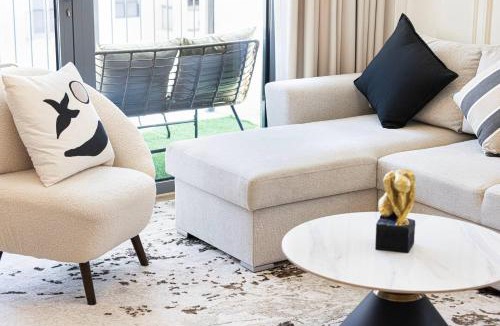 Dubai Apartment | Stylish Apartment, Private Beach, Port de La Mer