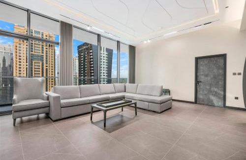 Jumeirah Lake Towers Apartment | FIRST CLASS 3BR Elegant Comfort , Lake Views