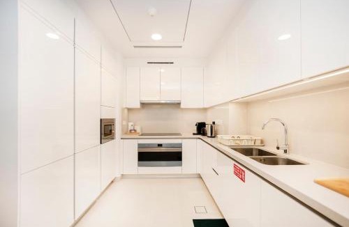 Trade Centre 1 Apartment | Cozy 2BR APT With Canal Views, Pool with Burj View