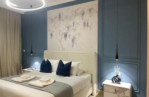 Madinat Zayed Apartment | Connected to Dubai Mall and Metro - Burj Vista T2