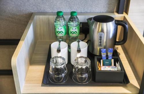 Garhoud Hotel | Premier Inn Dubai International Airport - An Emirates Group Company
