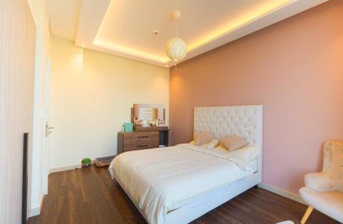 Dubai House | Private room in a luxury villa at Dubai hills