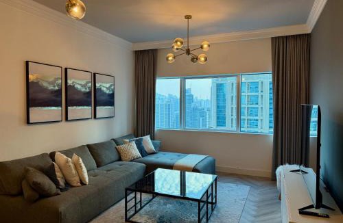 Dubai Apartment | Casa Marina - great views & pool, fully equipped