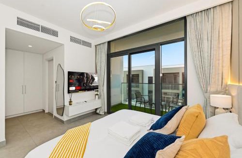 Dubai Apartment | Golden Stays - Stylish 4BR Villa I Garden, Pool & Parking I Global Village