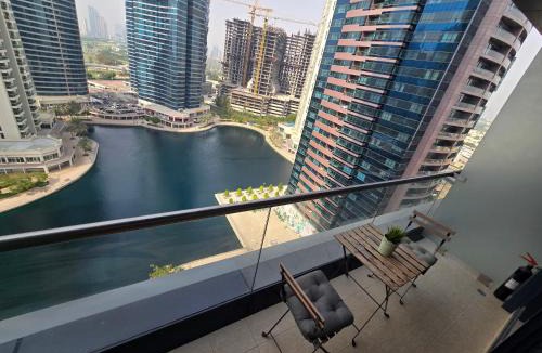 Jumeirah Lake Towers Apartment | Click Stay - JLT - Entire Studio & Balcony Lakes view Apartment -HW