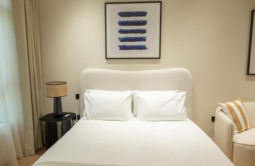 Madinat Zayed Apartment | Stylish cozy studio in the heart of Business Bay