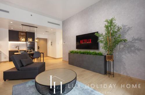 Dubai Apartment | LUX The La Mer Beach Suite 5