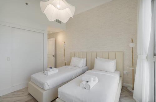 Dubai Sports City Apartment | Free housekeeping visits during your stay - Stayshort - Refined 1 Bedroom Living in Sports City that Sleeps 4