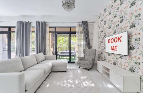 The Greens Apartment | Free housekeeping visits during your stay - StayShort - Warm & Spacious 3 Bedroom in The Greens that Sleeps 8