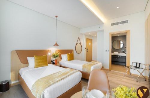 Jumeirah Village Triangle Apartment | Vogue Vacation Homes, Novotel Residences JVT near Springs Souk Mall, Studio Apartment with Balcony and City View, Access to all Amenities