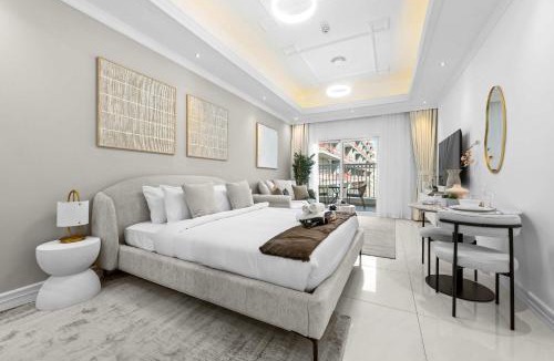Al Barsha Apartment | Free housekeeping visits during your stay - StayShort - Studio in Arjan Sleeps 4 with Amenities