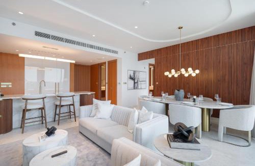 Palm Jumeirah Apartment | Ultra Luxury 2BD Beachfront & Panoramic Sea Views