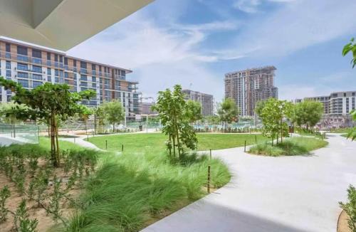 Al Wasl Apartment | Elegant 1 Bedroom with Balcony in City Walk