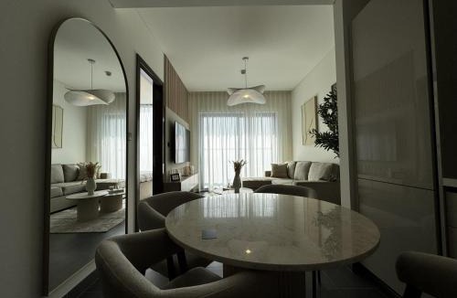 Nad Al Sheba Apartment | Luxury 1-Bedroom Apartment with Pool Access in DIFC, Dubai
