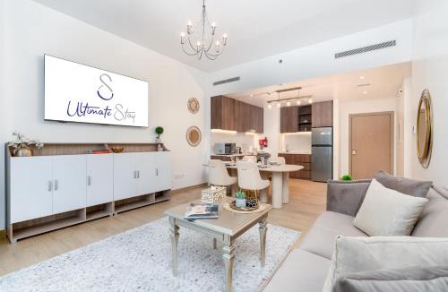 Dubai Apartment | Ultimate Stay - Stylish 1BR Apartment in La Mer Dubai with Balcony and Partial Marina Views