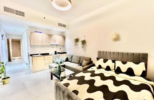 Bur Dubai Apartment | 3 mins walk to ADCB metro
