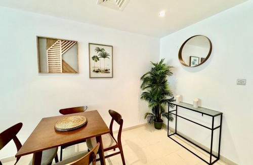 The Greens Apartment | The Greens very well-lit unit