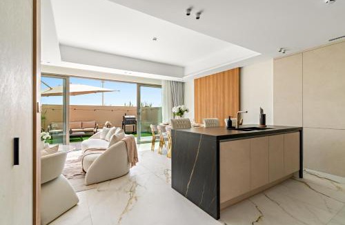 Dubai Villa | 3BR Luxury Townhouse with Garden