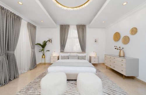 Palm Jumeirah Villa | Maison Privee - Ultra-Luxury Villa with Private Pool & Beach on Palm