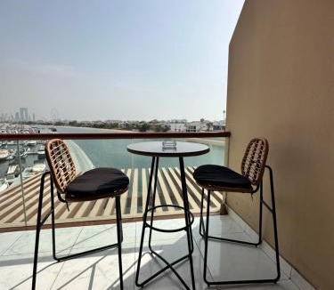 Palm Jumeirah Apartment | Luxury studio with full sea view