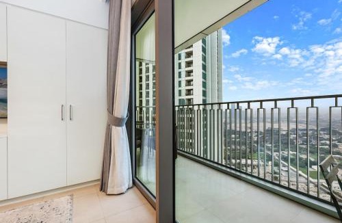 Za'abeel 2 Apartment | FIRST CLASS 1BR Modern Comfort in the City