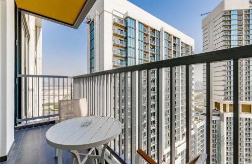Nad Al Sheba Apartment | GlobalStay The Crest Tower C Apartments Dubai