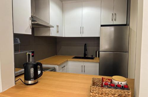 Discovery Gardens Apartment | Modern Renovated Studio Building 197 - 5 Min Walking from Metro and Pavilions