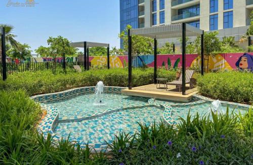 Sheikh Zayed Road House | Modern Sunset View 2Bhk 6pax