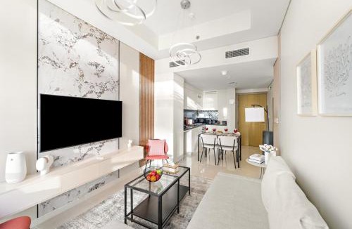 Sheikh Zayed Road Apartment | FIRST CLASS 1BR Luxe Comfort Stylish Design