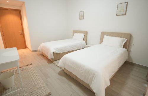 Al-Fujairah Villa | Luxury 2 bedroom villa pool beach gym access