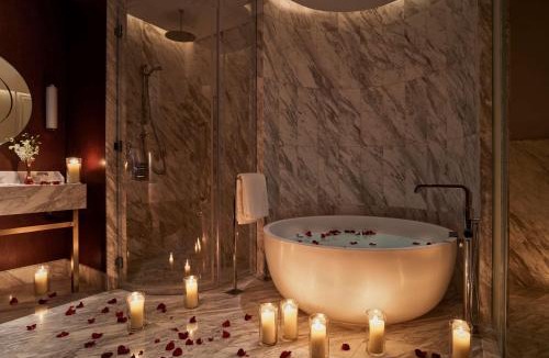 Trade Centre Area Hotel | Waldorf Astoria Dubai International Financial Centre