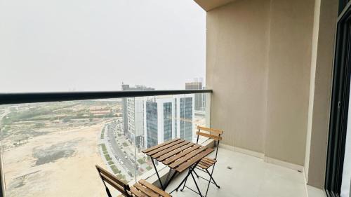 Business Bay House | Upscale Apartment at Oval Tower Near Downtown with Balcony and Parking by Belvilla