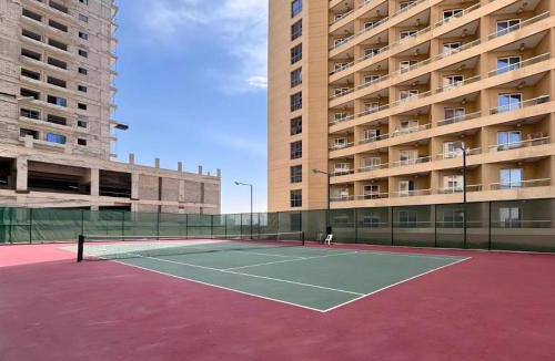 Madinat Zayed Apartment | Dubai Sky Line View Apartment