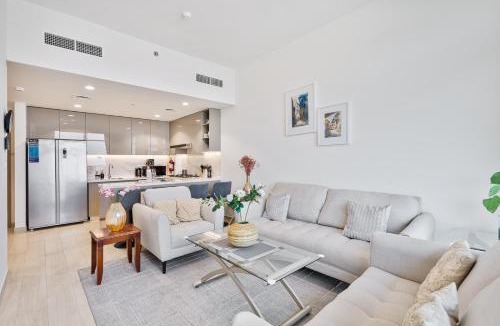 Madinat Zayed Apartment | 3BR Elegant Haven with Gym, Pool and 2 Parking Spaces