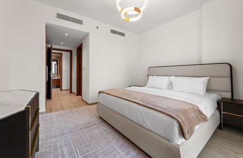 Al Wasl Apartment | 3BR Central Park, Prime Dubai Location