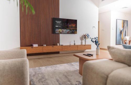 Dubai Apartment | High-End Luxury 1BR in Port De La Mer near J1 Beachfront, Dubai