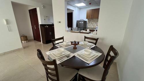Business Bay Apartment | Venetian - Stay in Business Bay near Burj Khalifa views