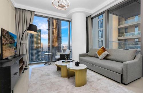 Downtown Dubai Apartment | Skyline Views 2BR Near Burj Khalifa & Dubai Mall with Pool Access
