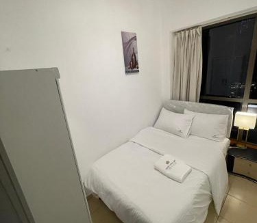 Jumeirah Beach Residence Hotel | Four Stars Dubai Marina JBR