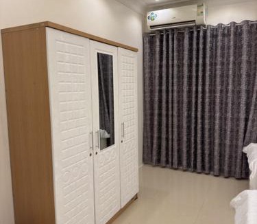 Rumailah Apartment | تاج الكورنيش عجمان