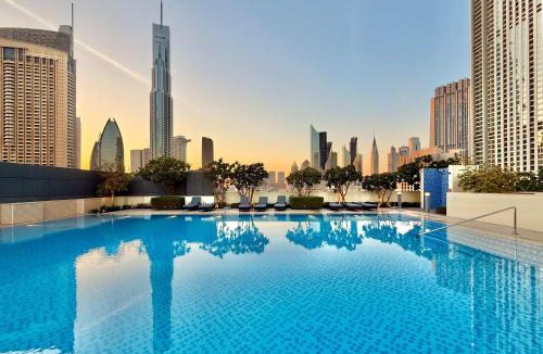 Bur Dubai Apartment | Elegant 4BR Apartment with Burj Khalifa and Fountain Views Connected to Dubai Mall
