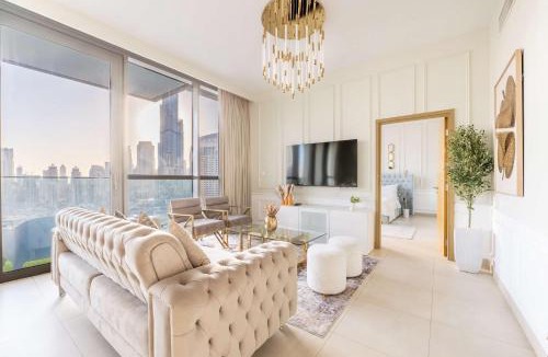 Bur Dubai Apartment | Elegant 4BR Apartment with Burj Khalifa and Fountain Views Connected to Dubai Mall