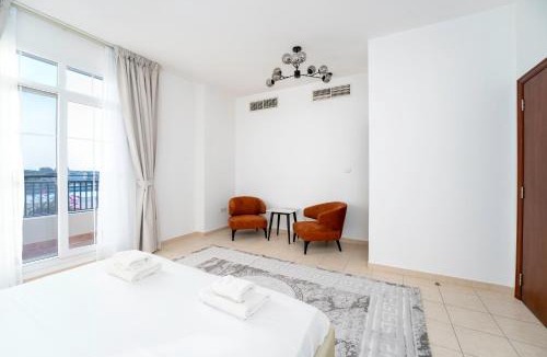 Arabian Ranches Villa | Idyllic Family Haven 3-Bedroom Villa with Study Room by Petals Holiday Homes