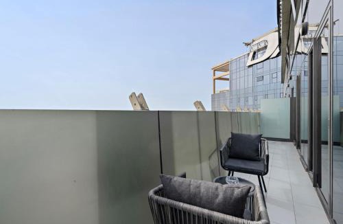 Sheikh Zayed Road Apartment | ALiving Cozy & Chic 2BR Apartment I Aykon City, Business Bay- 5907
