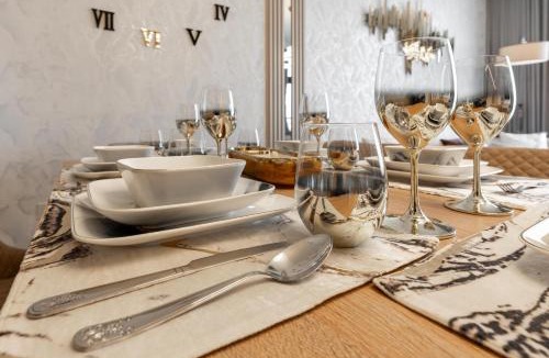Dubai Apartment | GLOBALSTAY Creek Rise Tower Elegant Apartments